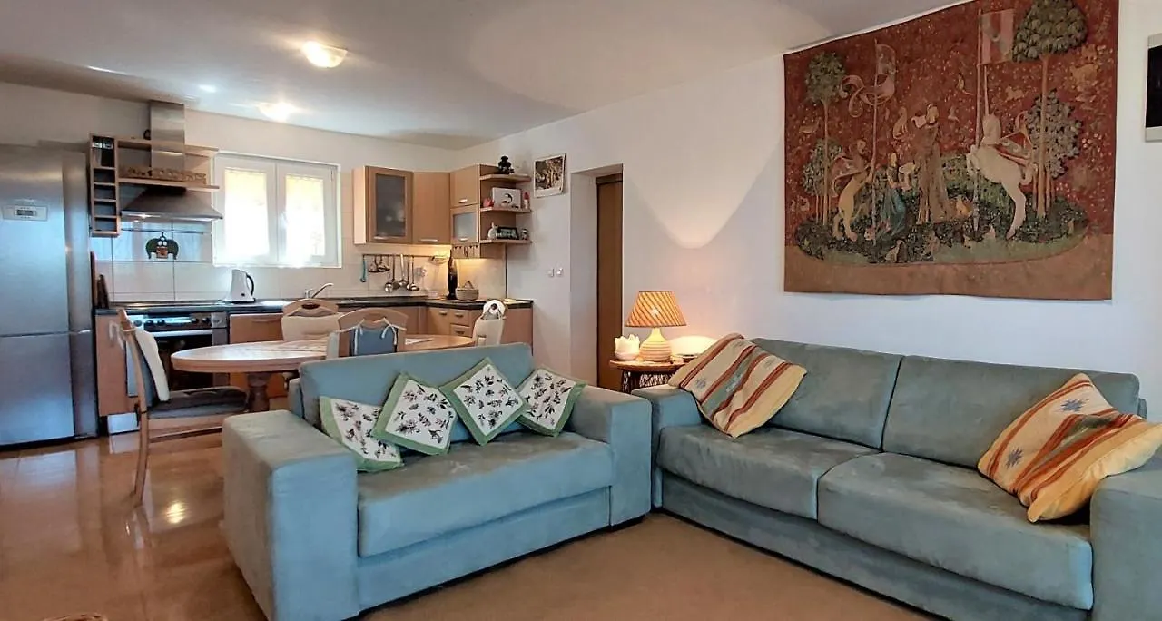 Apartment Rosellina By The Sea Zambratija