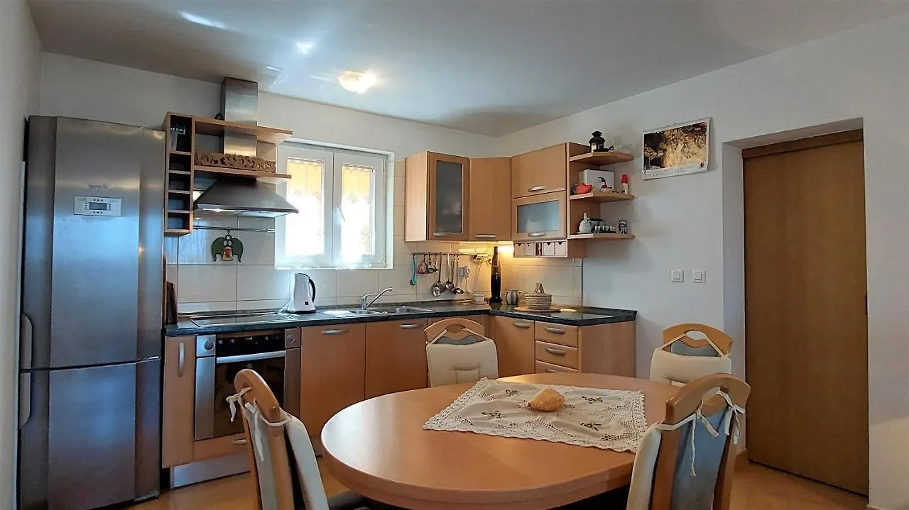 Apartment Rosellina By The Sea Zambratija