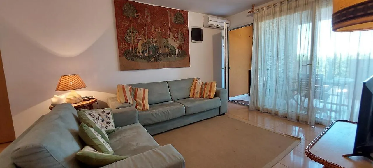 Apartment Rosellina By The Sea Zambratija
